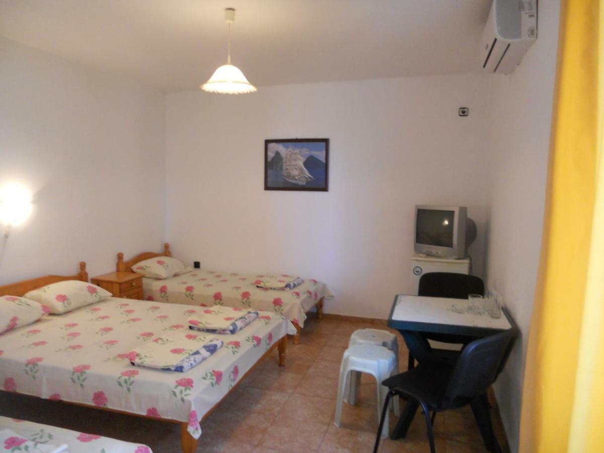 Guest House "Tania" Achtopol Exteriér fotografie