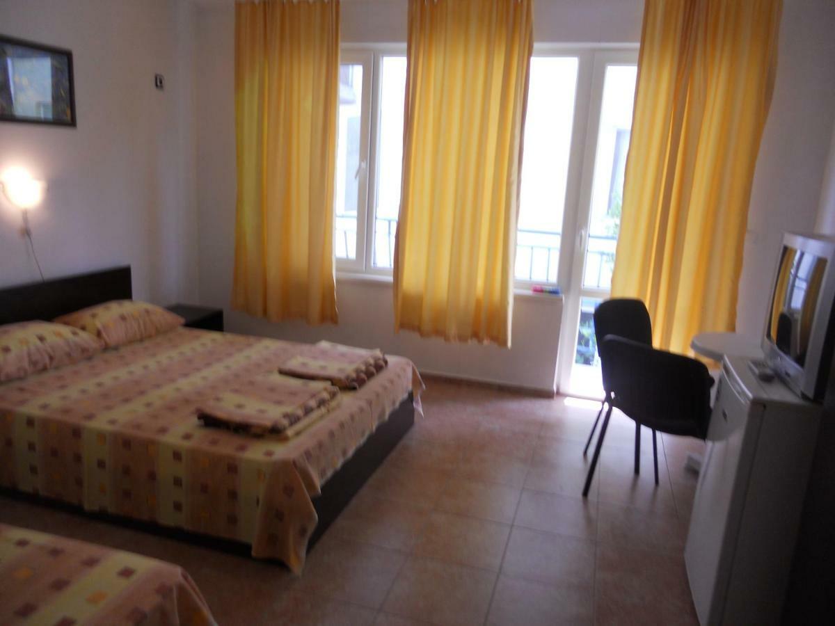 Guest House "Tania" Achtopol Exteriér fotografie